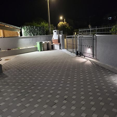 Apartman Dino Trogir Exteriör bild