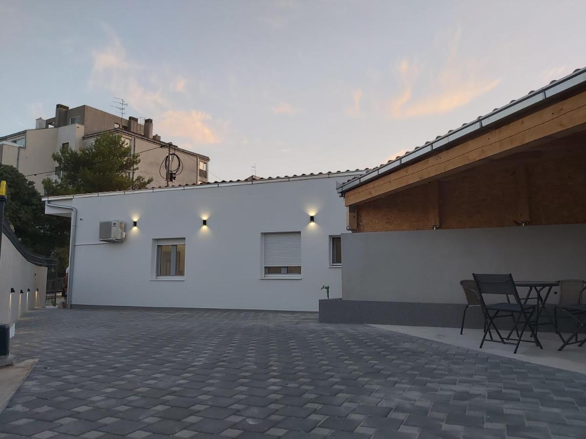 Apartman Dino Trogir Exteriör bild