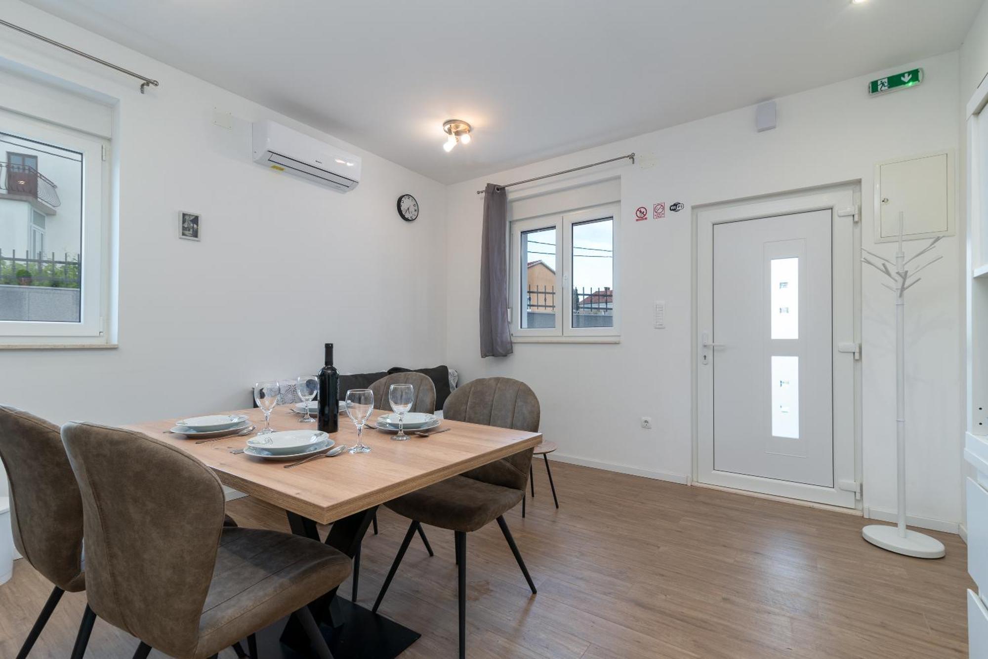 Apartman Dino Trogir Exteriör bild