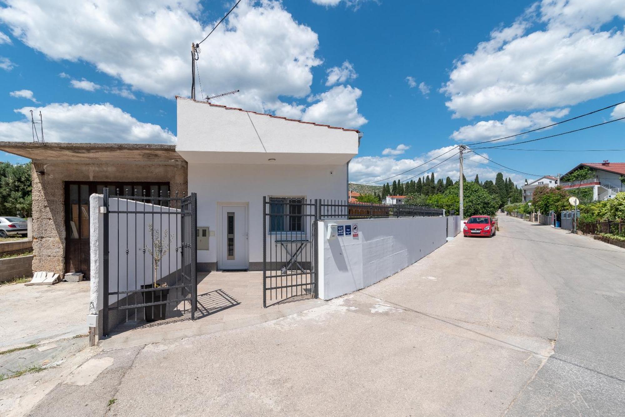 Apartman Dino Trogir Exteriör bild