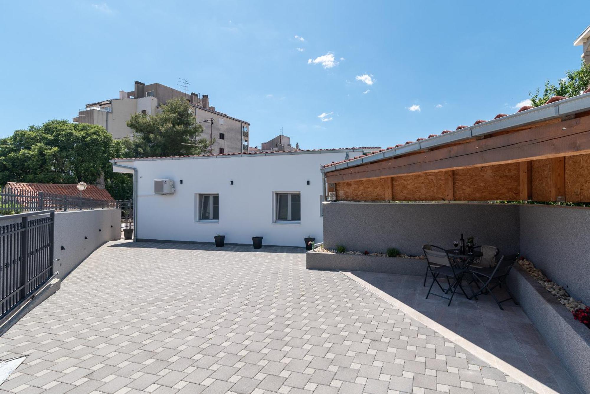 Apartman Dino Trogir Exteriör bild