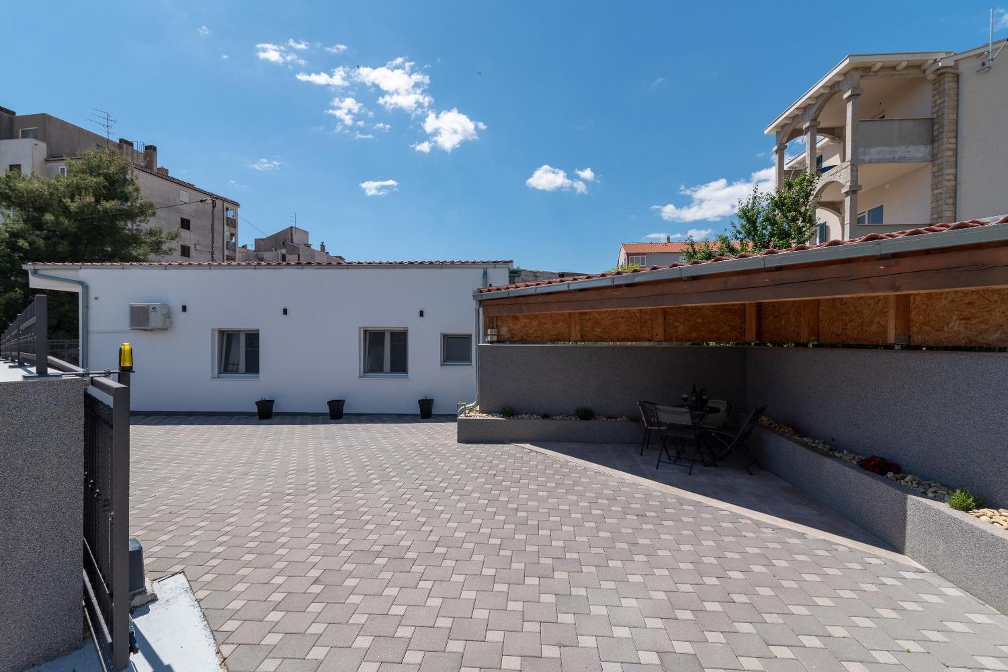 Apartman Dino Trogir Exteriör bild