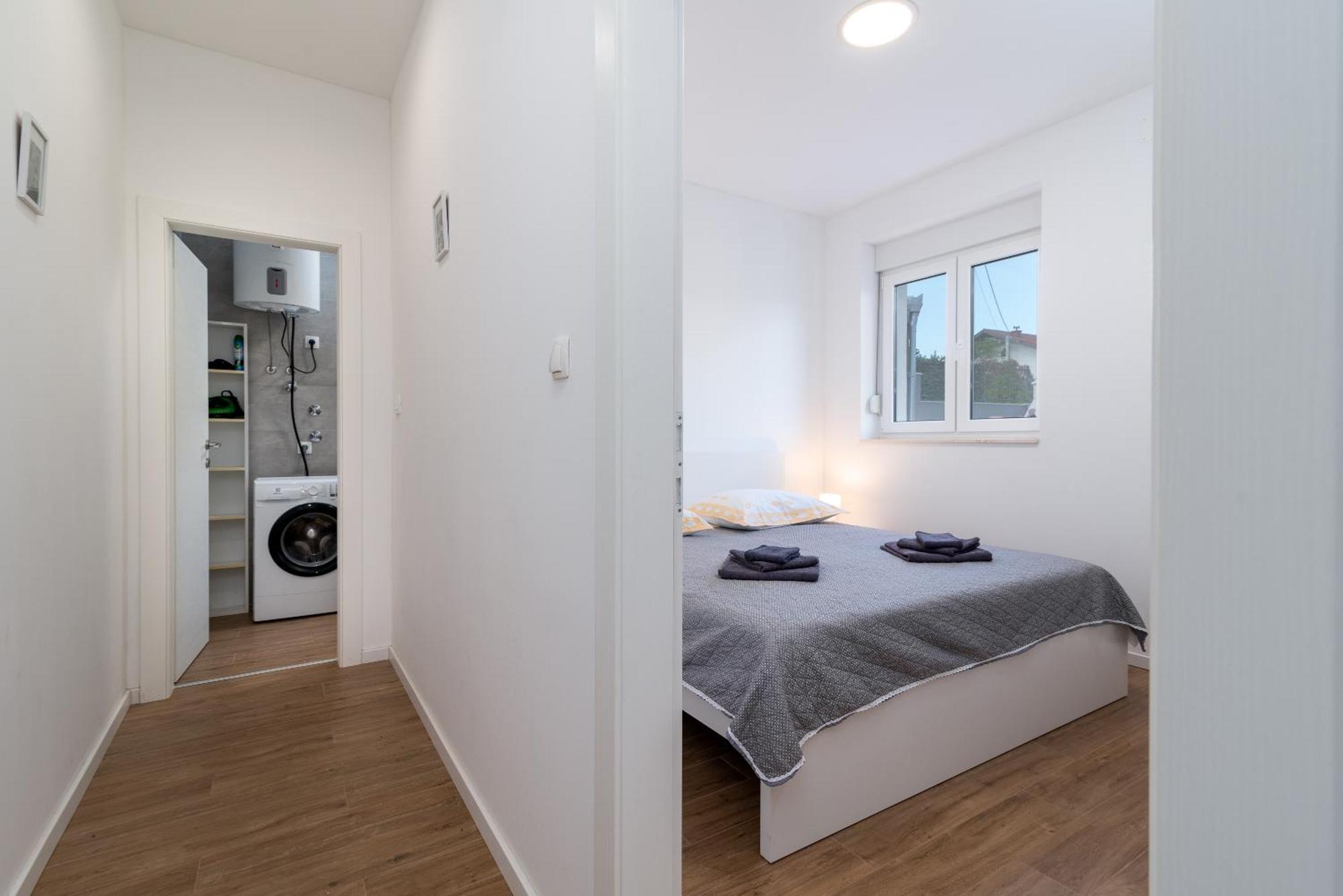 Apartman Dino Trogir Exteriör bild