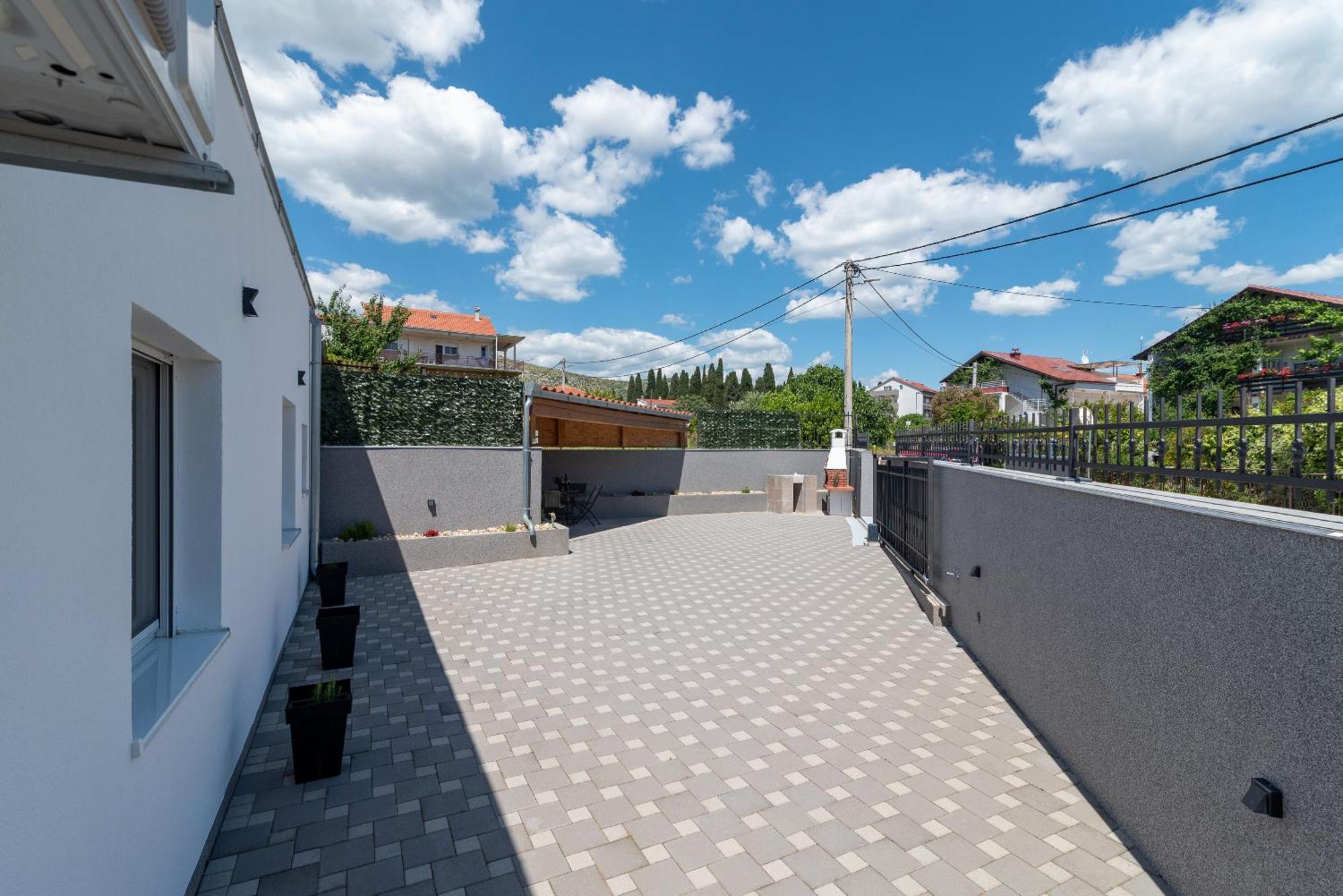 Apartman Dino Trogir Exteriör bild