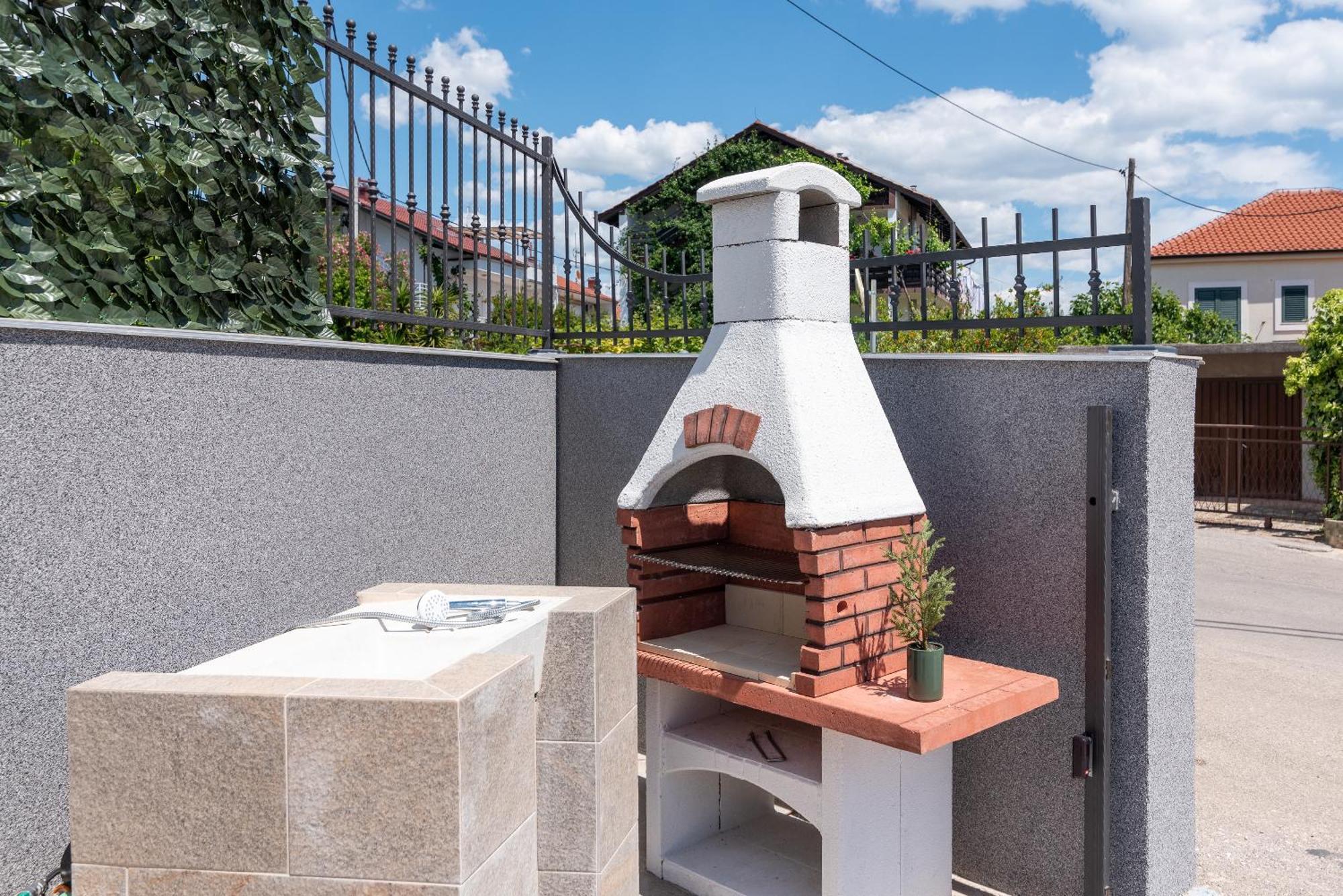 Apartman Dino Trogir Exteriör bild