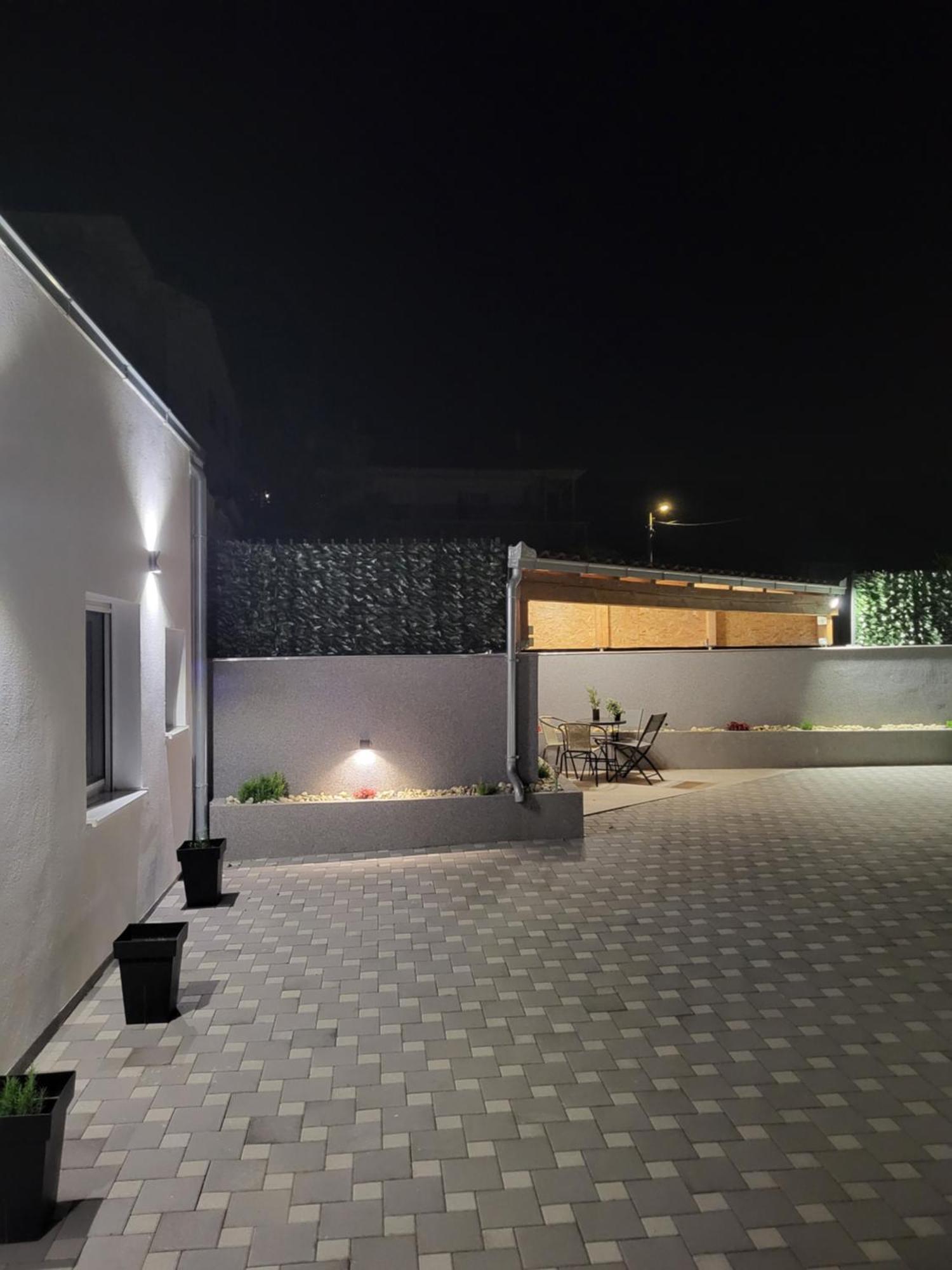 Apartman Dino Trogir Exteriör bild