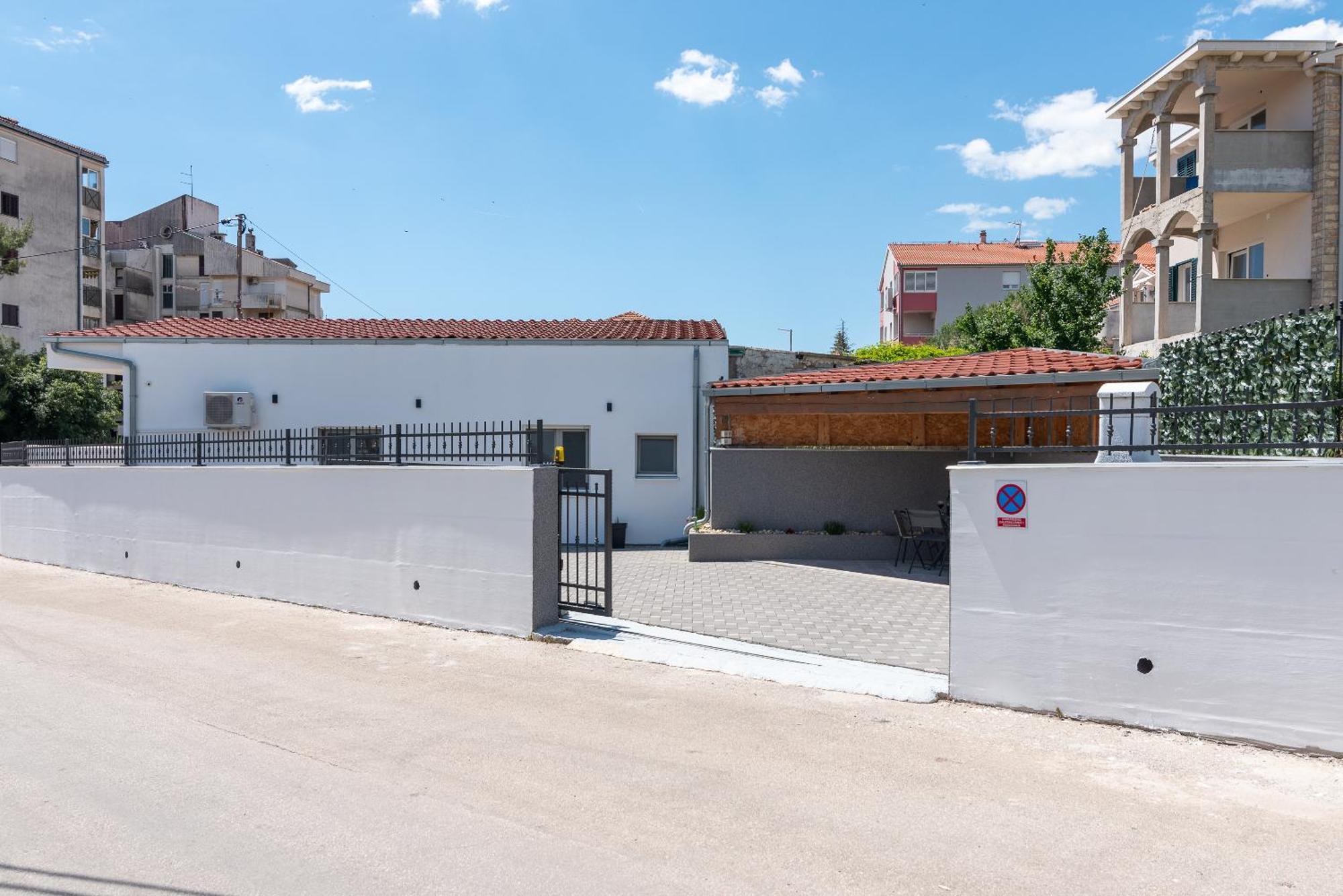 Apartman Dino Trogir Exteriör bild